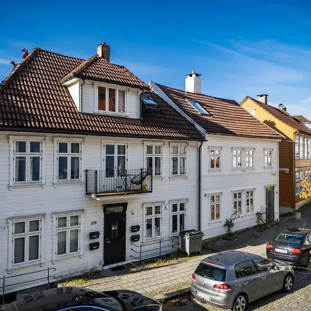 Apartment Roomsly - Modern Duplex, 5 Min To Bryggen