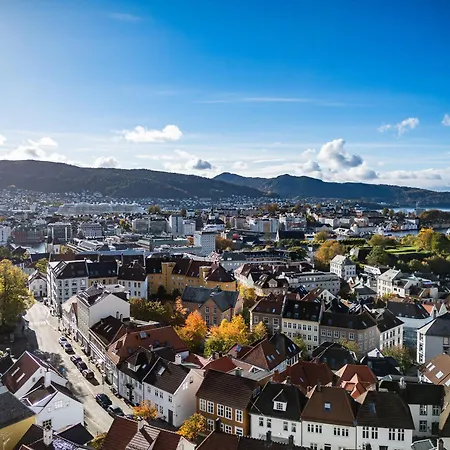アパート Roomsly - Modern Duplex, 5 Min To Bryggen ベルゲン
